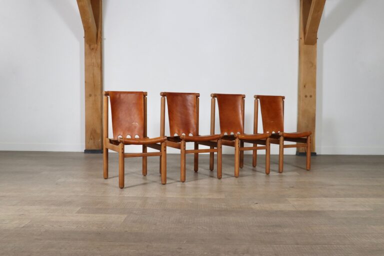 Ilmari Tapiovaara dining chairs for La Permanente Mobili Cantù, 1960s