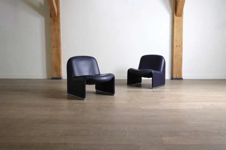 Alky Lounge chair in Indigo leather by Giancarlo Piretti for Castelli