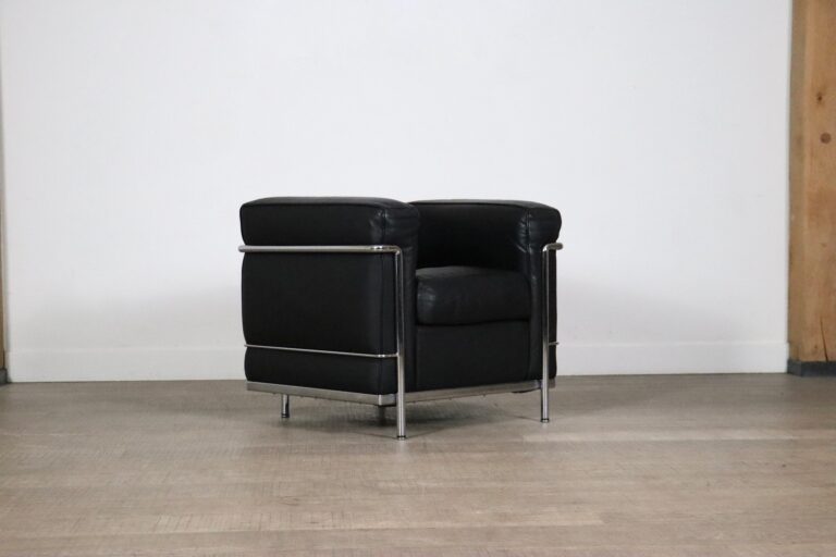 Vintage Cassina LC2 lounge chair By Charlotte Perriand And Le Corbusier