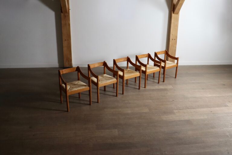 Set of 5 carimate chairs by Vico Magistretti, Italy 1960s